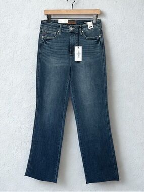 Judy Blue Mid Rise Straight Fit Vintage Wash Jeans Size 9/29